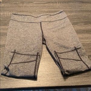 Victoria’s Secret Capri leggings